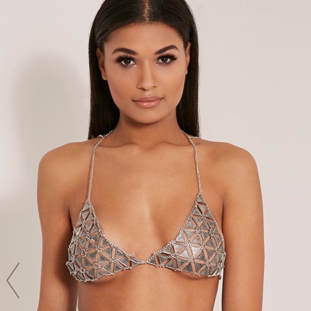 NWT PRETTYLITTLETHING SILVER CHAIN BRA